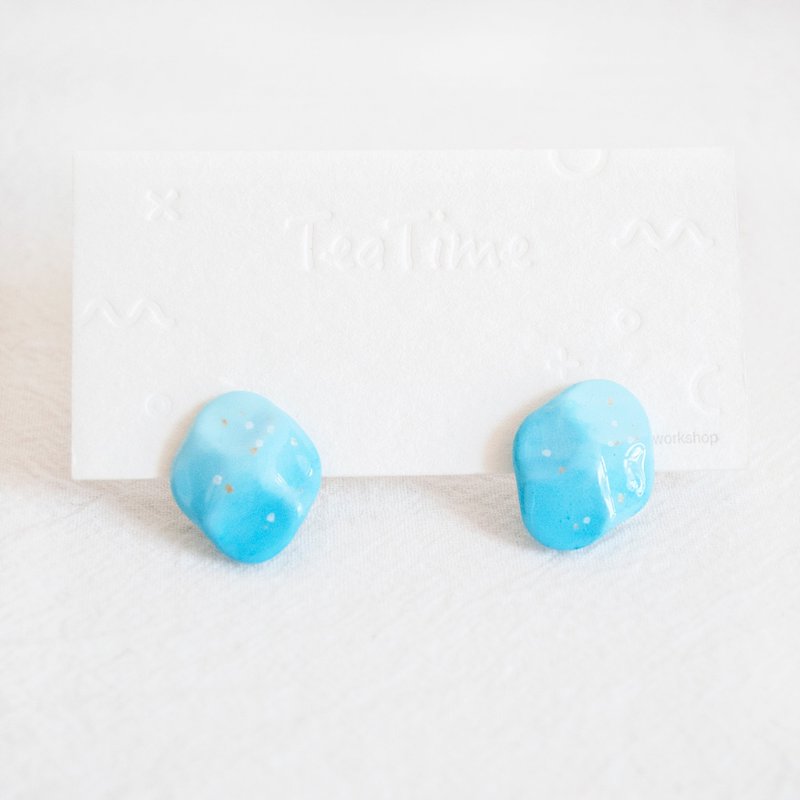 TeaTime Warming Diamond Flower Series Dreamy Gradient Water Blue Earrings Ear Clips - Earrings & Clip-ons - Clay 