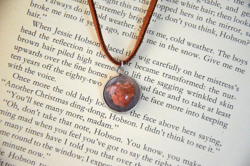 Red Rock Handmade Necklace - สร้อยคอ - หิน 