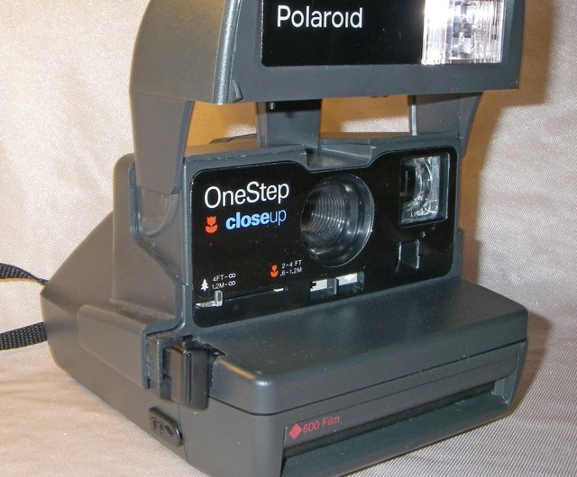 ネイバーフッドがポラロイドの名機 SX-70の別注モデルを発売