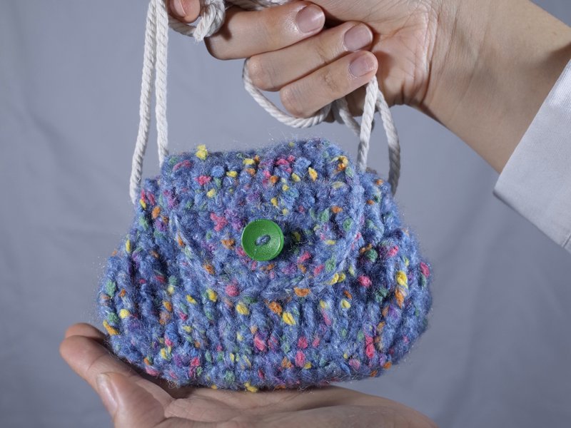 Small waste bag point series 002-004 hand-crocheted wool bag - กระเป๋าแมสเซนเจอร์ - วัสดุอื่นๆ หลากหลายสี