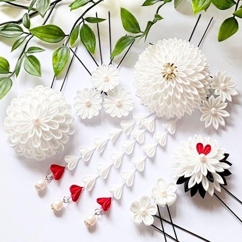 Kimono wedding hair ornament Tsumami work wedding bridal - Hair Accessories - Cotton & Hemp White