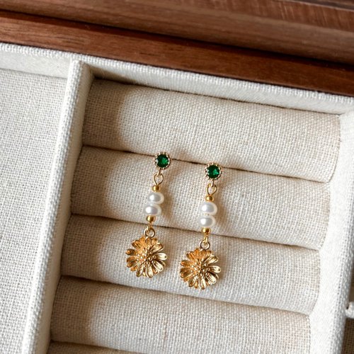 KAREN JEWELRY 14K包金 夏日綠寶珍珠雛菊耳環 耳針