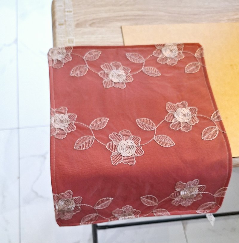 手作蕾絲裝飾巾-排花 - 擺飾/家飾品 - 其他材質 