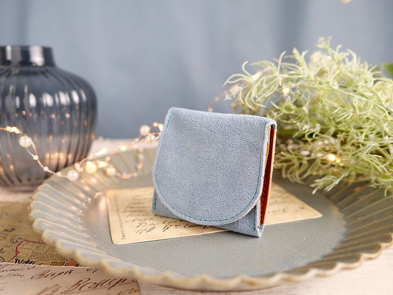 Cuirdesson Small and easy-to-use BOX type coin purse Comes with Tochigi leather Blue - Coin Purses - Genuine Leather Blue