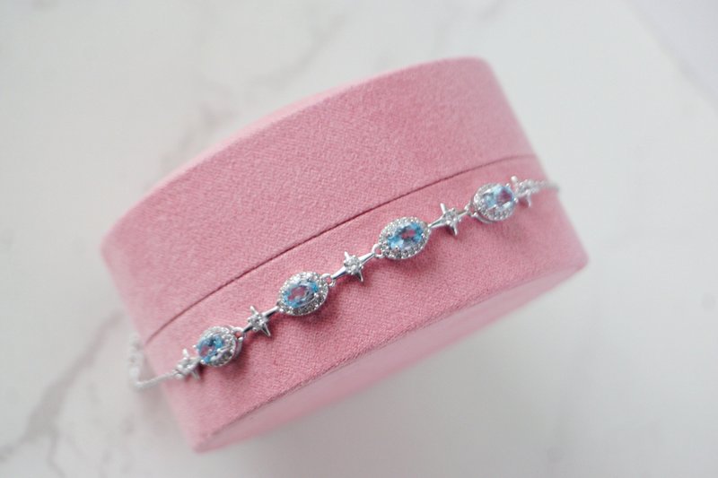 Natural Blue Topaz Bracelet Sterling Silver 925 with Whitegold Plated. - 手鍊/手環 - 純銀 藍色