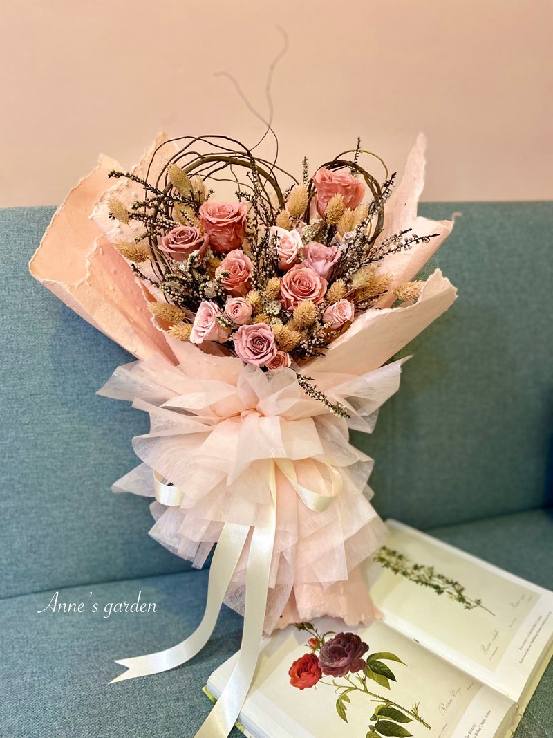 Heart shaped romantic bouquet - ตกแต่งต้นไม้ - พืช/ดอกไม้ 