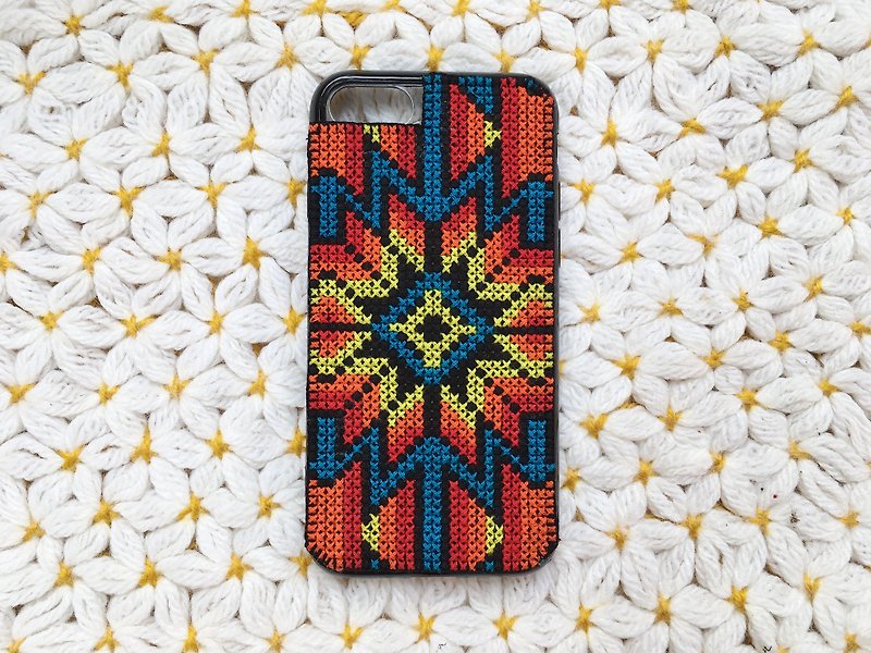 Cross stitch tribal colorful - เคส/ซองมือถือ - งานปัก หลากหลายสี