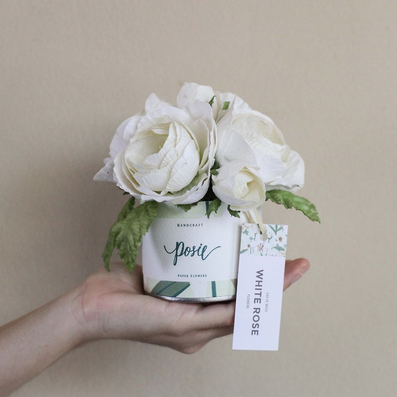 GS105 : กระปุกดอกไม้น้ำหอมขนาดเล็ก ดอกควีนโรส โทนสีขาว - งานไม้/ไม้ไผ่/ตัดกระดาษ - กระดาษ ขาว