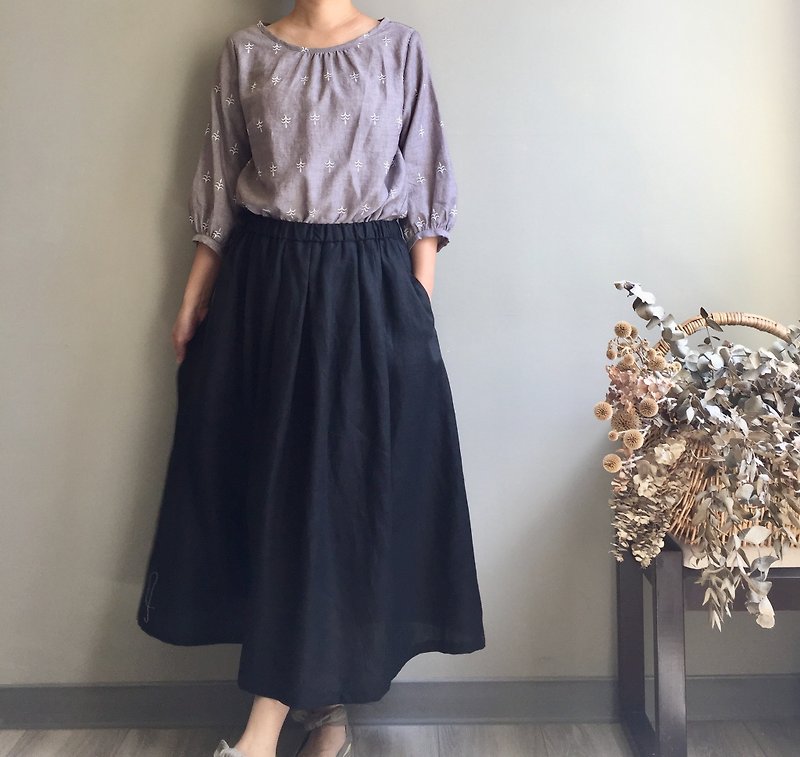 *Small days between flowers*Jacquard cotton and linen. Small round neck cropped sleeve top - Women's Tops - Cotton & Hemp 