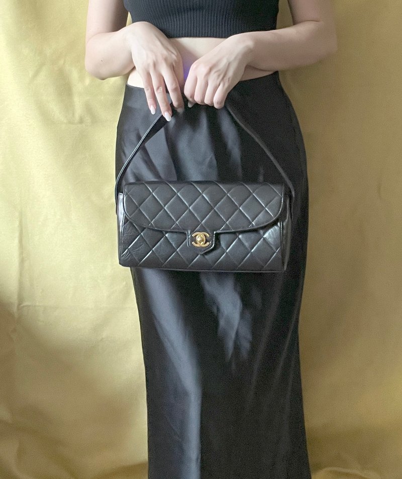 CHANEL VINTAGE FLAP BAG罕有蓋內有鏡黑色中古法棍包腋下手提袋 - 手提包/手提袋 - 真皮 黑色