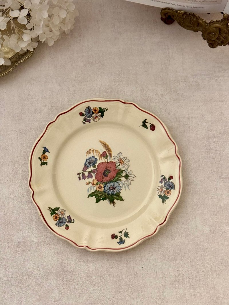 Charming French antique Sarreguemines AGRESTE porcelain plate - จานและถาด - เครื่องลายคราม 