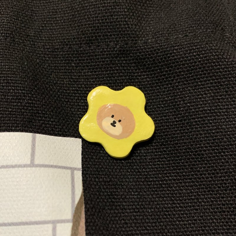 Fat flower handmade badge - Badges & Pins - Clay Multicolor