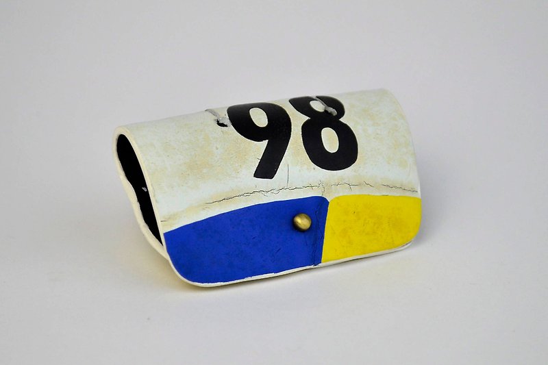 排球x集線器 / 寬版 / mikasa 黃藍白款 編號003 - 捲線器/電線收納 - 橡膠 黃色