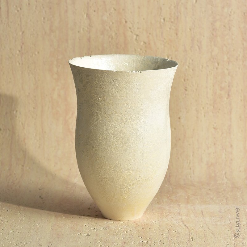 SuYuWei SuYuWei-Yingbai light color flower vessel - Pottery & Ceramics - Porcelain White