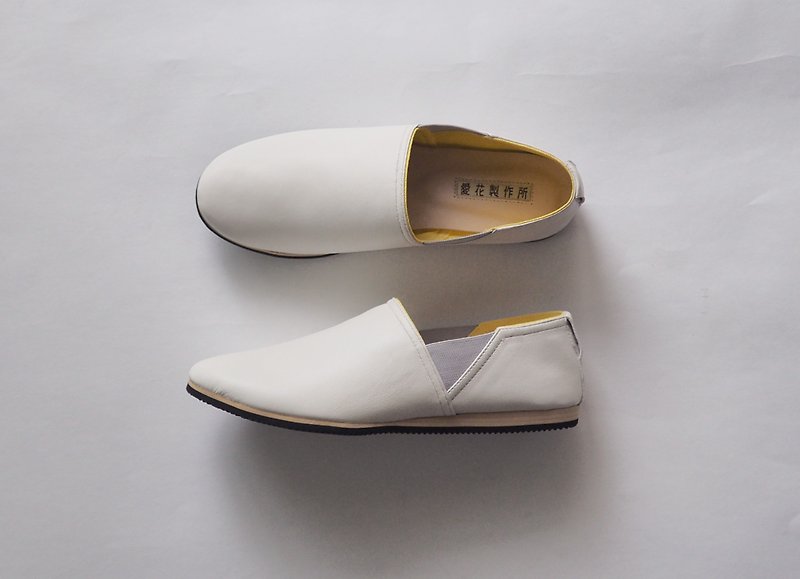 Love flower light shoes-white sheepskin - Women's Casual Shoes - Genuine Leather White