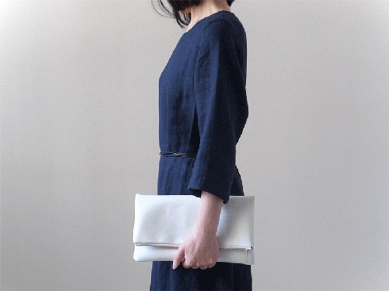大人のシックな装いに  Clutch Bag  白   カレン クオイル - 手拿包 - 真皮 白色