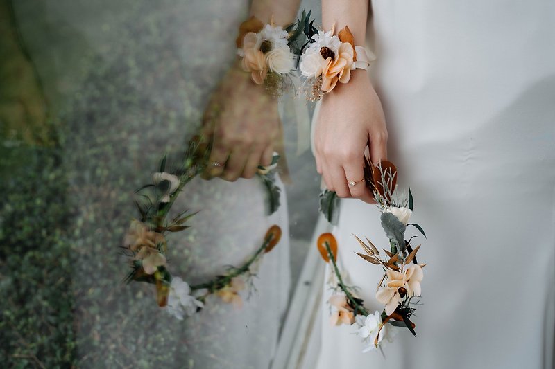 Plants & Flowers Corsages Multicolor - Corsage + Crown, Wedding Accessories for Bride / Bridesmaid
