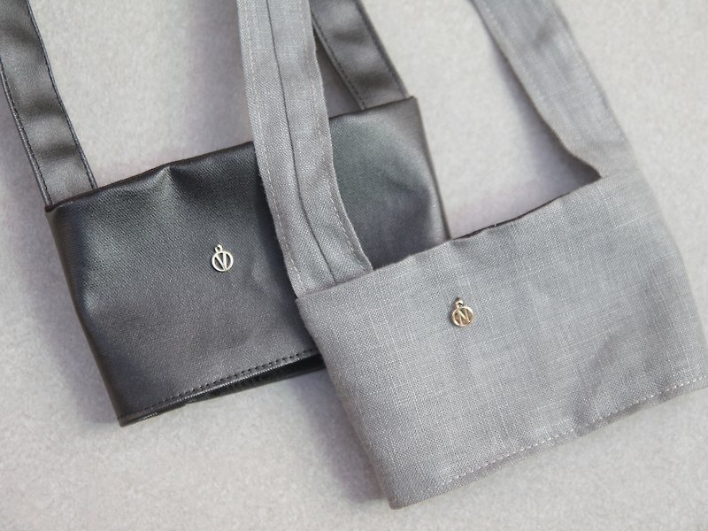 Valentine's Day 1+1 Couple Gift Eco Bag Deep Black Leather Japanese Gray Linen Customized - ถุงใส่กระติกนำ้ - ผ้าฝ้าย/ผ้าลินิน สีดำ