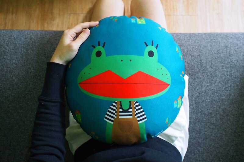 E*group round pillow double-sided design Afrog Country Pillow Good afternoon pillow - หมอน - วัสดุอื่นๆ สีเขียว