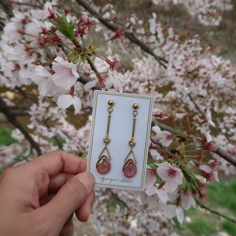 Summer Overture - Water Drops Earrings Earrings Two Colors Grey/Sakura Powder - Earrings & Clip-ons - Copper & Brass Pink