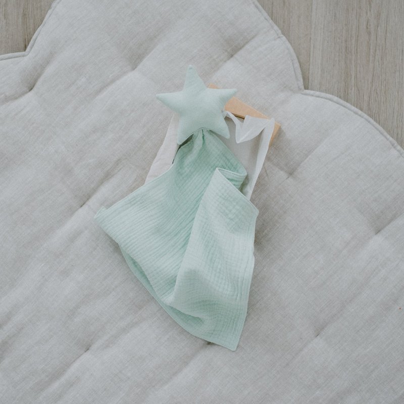 Soft muslin baby lovie comforter blanket with the star - 嬰兒床/床圍/寢具 - 棉．麻 綠色