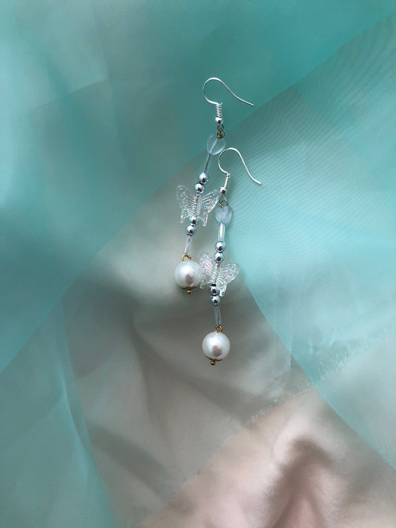 透明感 蝴蝶 珍珠 日本玻璃珠 吊長耳環 金工繞線 - 耳環/耳夾 - 塑膠 透明