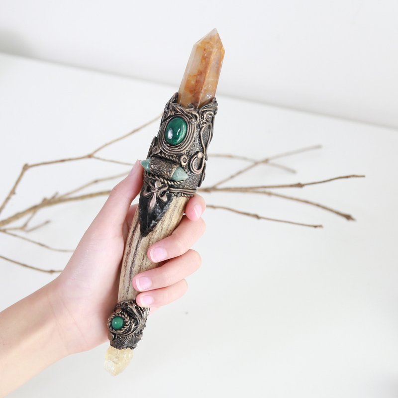 金光療癒水晶與孔雀石魔杖 - 擺飾/家飾品 - 水晶 金色