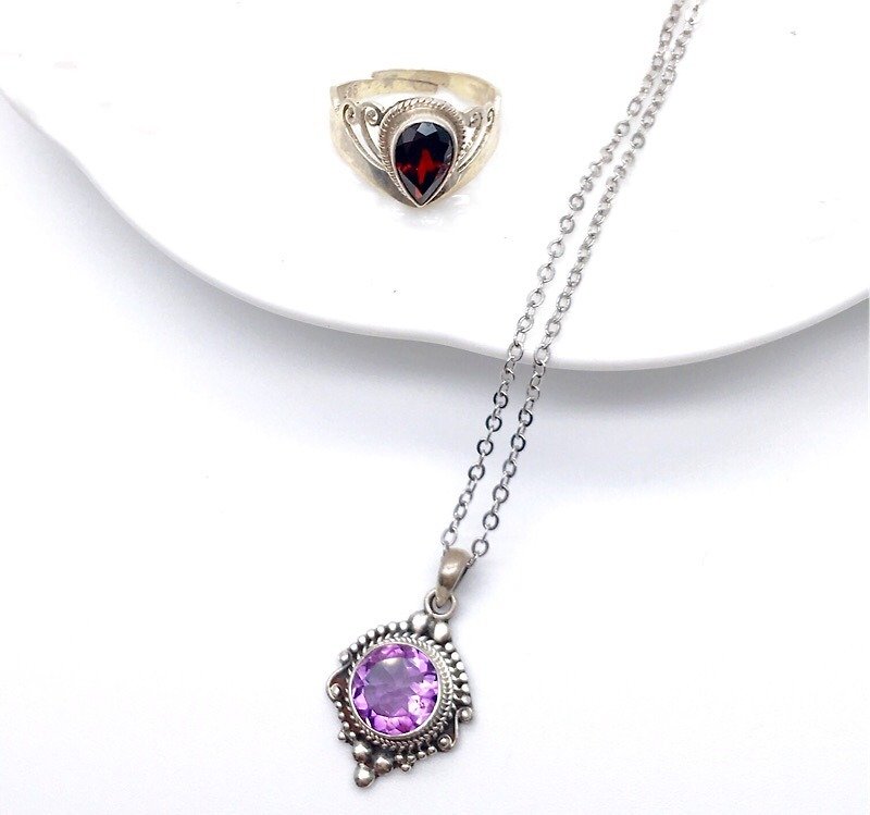グッドバッグ天然石の宝石スターリングシルバージュエリーの祝福バッグネパールの手作りシルバージュエリーシルバーリング+ネックレスの組み合わせ - ネックレス - 宝石 多色