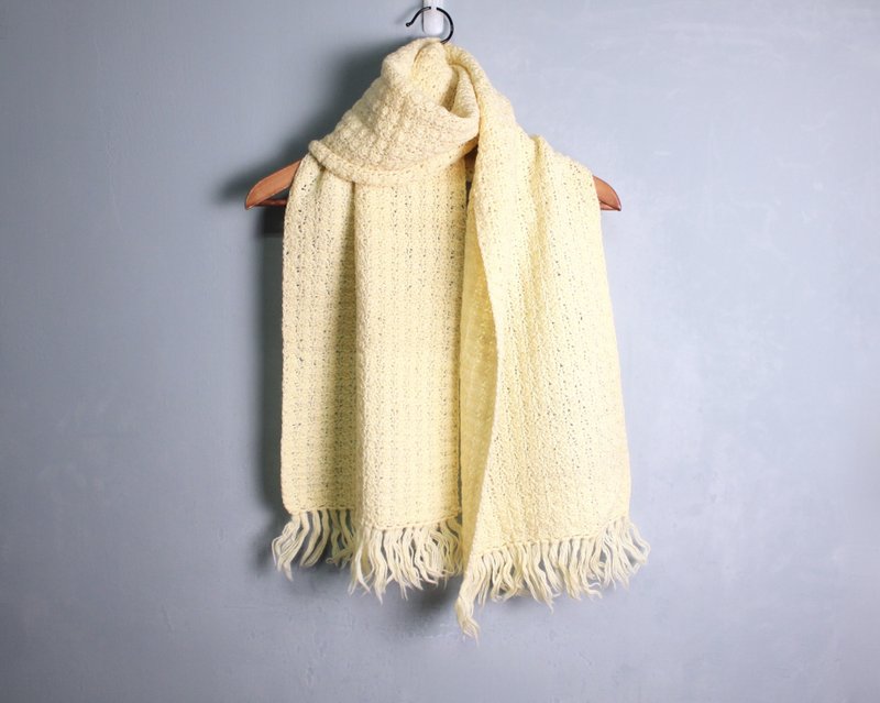 FOAK vintage light goose yellow handmade wool crocheted scarf - ผ้าพันคอถัก - วัสดุอื่นๆ 