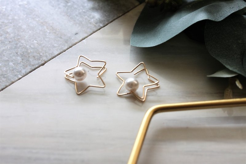 True Star 14K Gold Covered Swarovski Crystal Pearl Painless Earring Clip - ต่างหู - โลหะ ขาว
