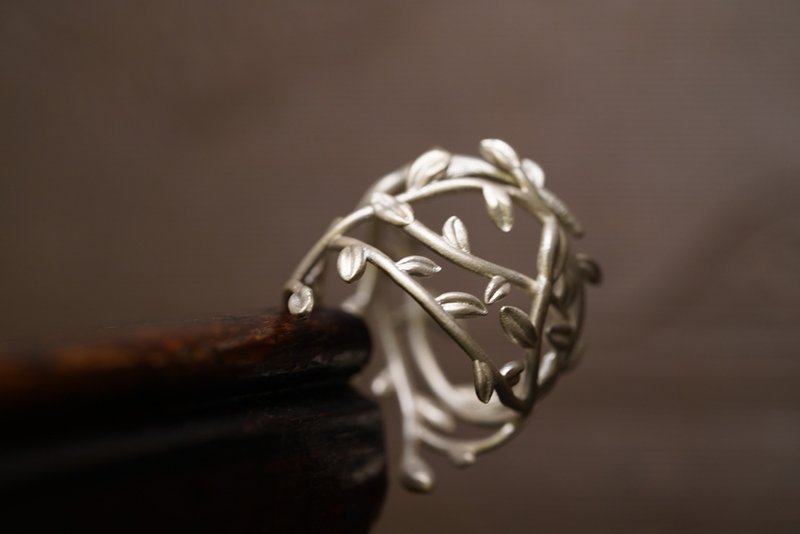 Laurel Ring - General Rings - Sterling Silver Silver