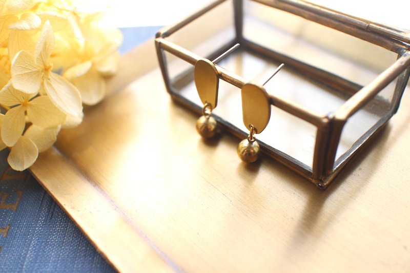 小點-黃銅耳環-可改夾 - 耳環/耳夾 - 銅/黃銅 金色