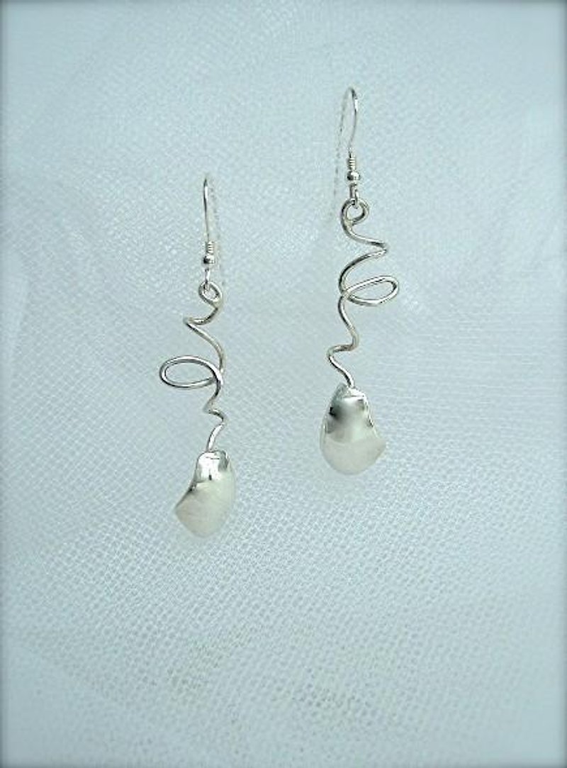 Unique line earrings - Earrings & Clip-ons - Silver Silver