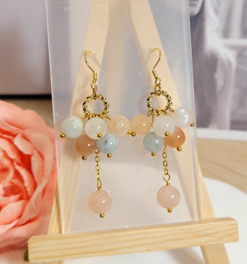 AgIo. Stone/pink white moonstone. handmade earrings - ต่างหู - คริสตัล 