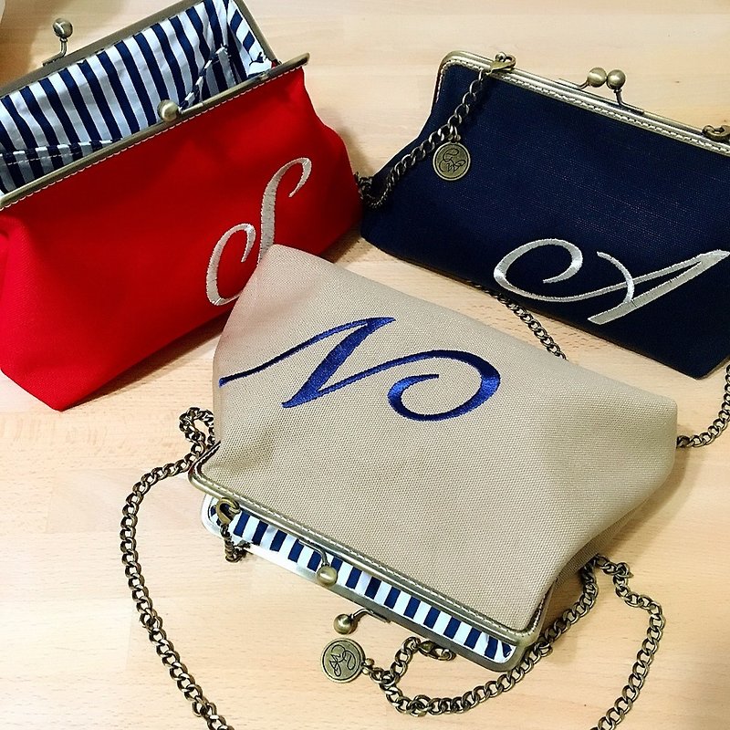 Custom Embroidery- Handmade 2way Large frame bag - กระเป๋าแมสเซนเจอร์ - ผ้าฝ้าย/ผ้าลินิน หลากหลายสี
