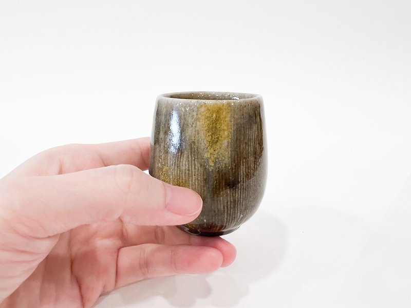 Wood-fired tulip shot glass/tea cup (1 piece) - แก้วไวน์ - ดินเผา สีทอง