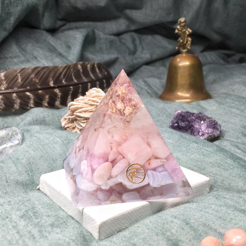 乾燥花Orgonite －   滿天星、白水晶、粉水晶、摩根石、藍紋瑪瑙 - 擺飾/家飾品 - 寶石 粉紅色