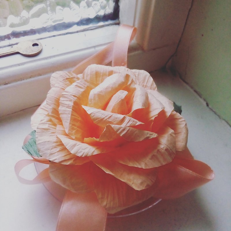 手工製作維多利亞款復古紙玫瑰吊飾-粉橘色 - 其他 - 紙 橘色
