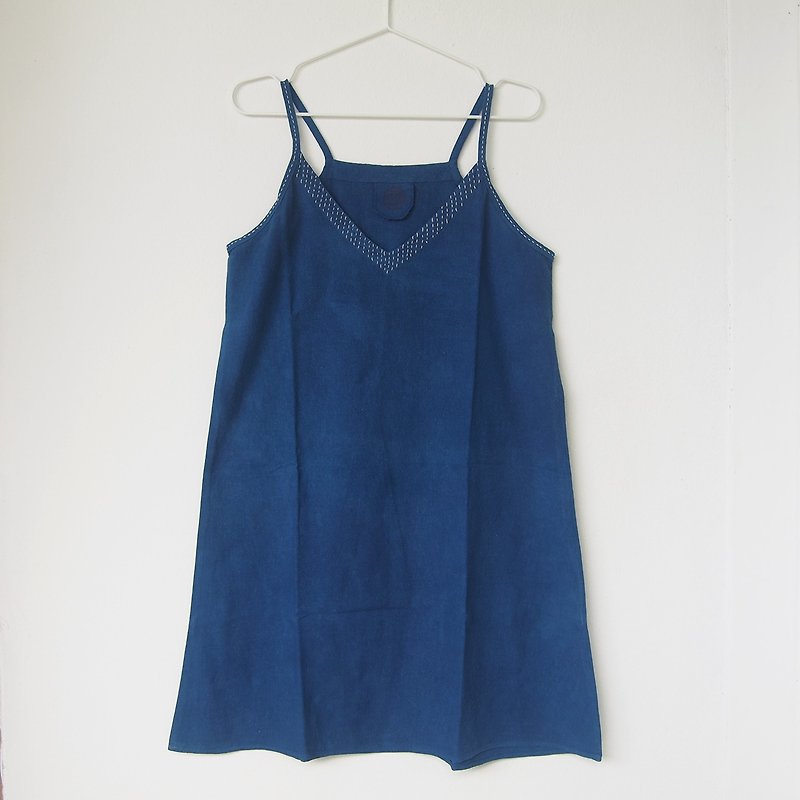 Summer dress / indigo dye with hand stitch - 連身裙 - 棉．麻 藍色