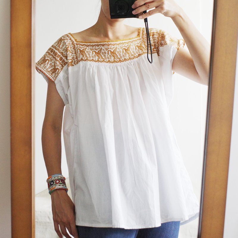 Vintage Mexican Hand Embroidered Top Large Size - เสื้อผู้หญิง - ผ้าฝ้าย/ผ้าลินิน 