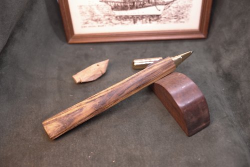 阿發的阿公是木匠 特級台灣虎斑黃連木 金鑠鋼珠筆-純手削製作