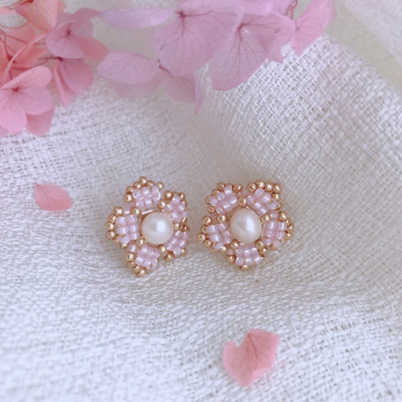 The Everblooming Blossom - Earrings & Clip-ons - Pearl Pink