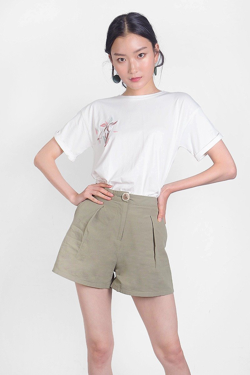 Klin Buttoned Shorts (Olive) - กางเกงขายาว - ผ้าฝ้าย/ผ้าลินิน สีเขียว