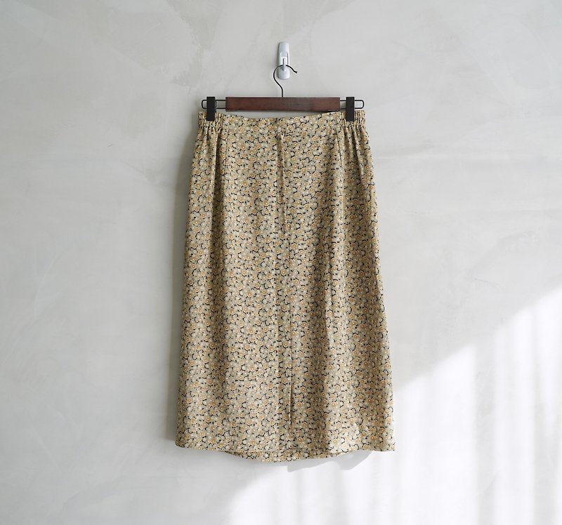 In addition to True Love mini daisy's first high-waisted skirt - กระโปรง - เส้นใยสังเคราะห์ หลากหลายสี