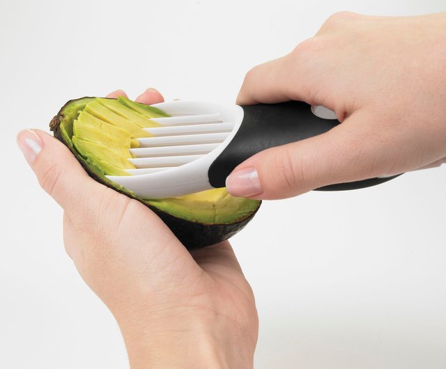 OXO 3in1 Avocado Coreless Slicer (White) - Shop OXO Cookware - Pinkoi