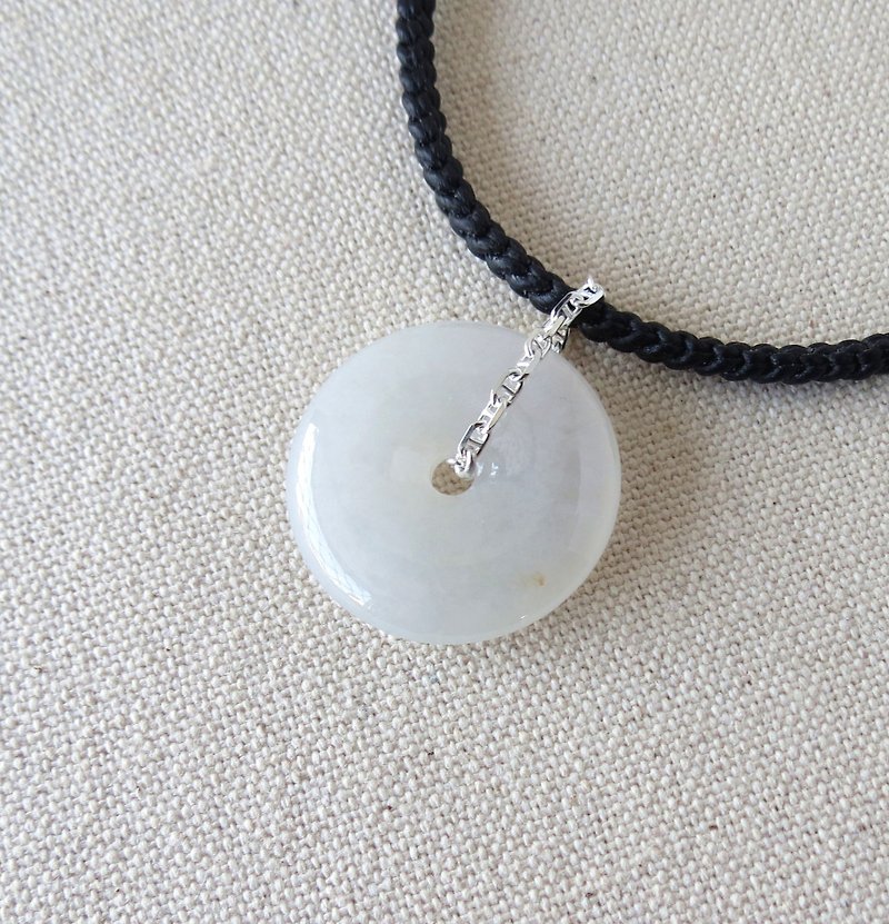 The birth year [Peace ‧ Ruyi] pure white sprinkling gold peace buckle silk wax line necklace [eight shares] - Necklaces - Gemstone White