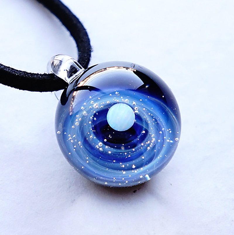 The first star only for you. Glass pendant to choose from 4 types Space ver. Super Blue - สร้อยคอ - แก้ว สีน้ำเงิน