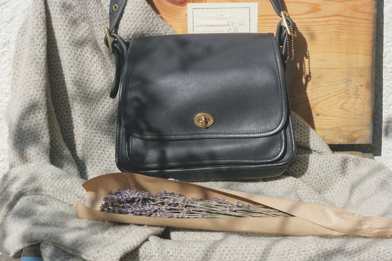 Leather bag _B013 - กระเป๋าแมสเซนเจอร์ - หนังแท้ สีดำ