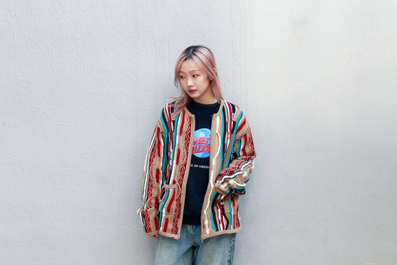 Colorful three-dimensional textured sweater, bitter melon pattern sweater jacket - สเวตเตอร์ผู้ชาย - ผ้าฝ้าย/ผ้าลินิน หลากหลายสี