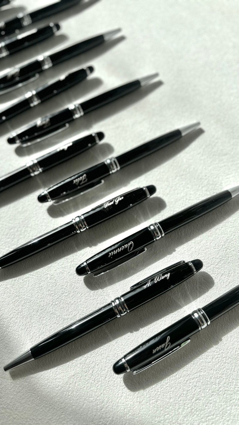moonism 名入れ刻印 ピアノブラックペン ブライズメイド・アッシャーギフト - 水性ボールペン - その他の素材 